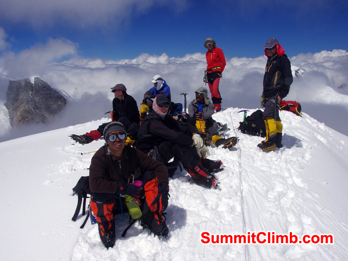 Short rest above camp 1. Photo Detlef Buckwitz